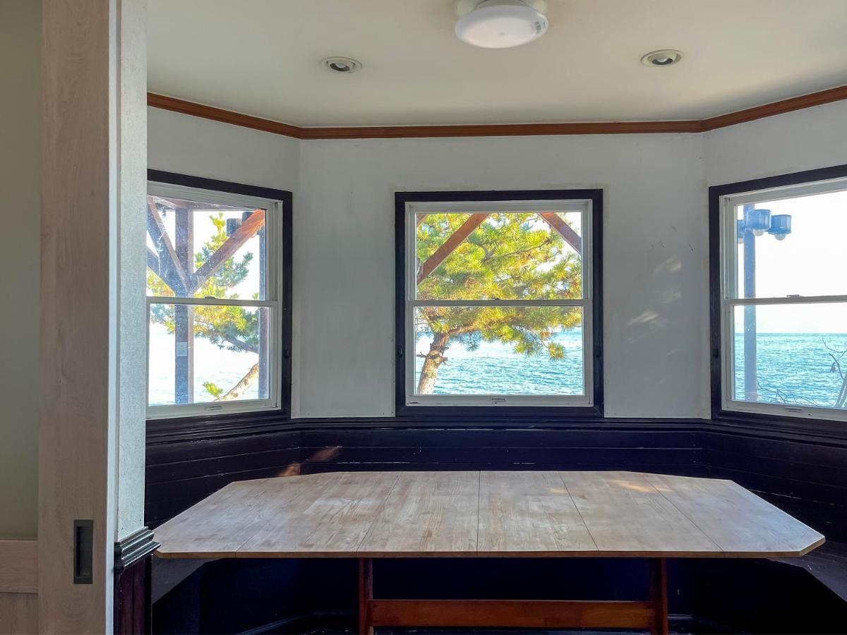 Biwa-Lakeside Cottage B B Dylan Minamikomatsu Экстерьер фото