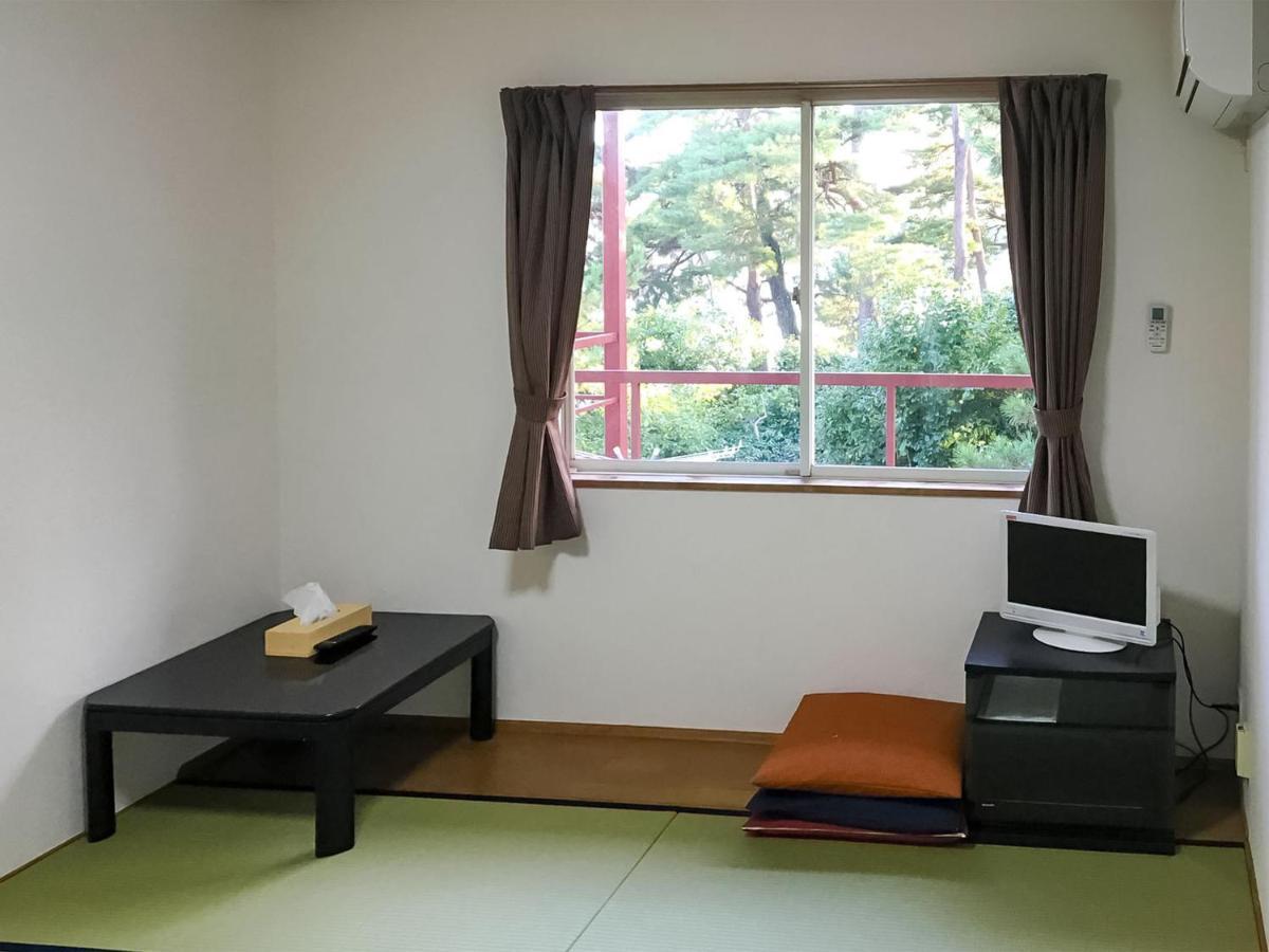 Biwa-Lakeside Cottage B B Dylan Minamikomatsu Экстерьер фото