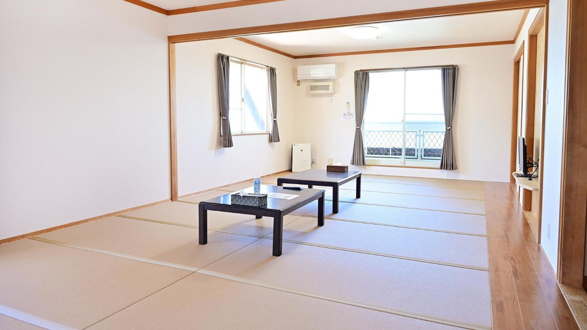 Biwa-Lakeside Cottage B B Dylan Minamikomatsu Номер фото